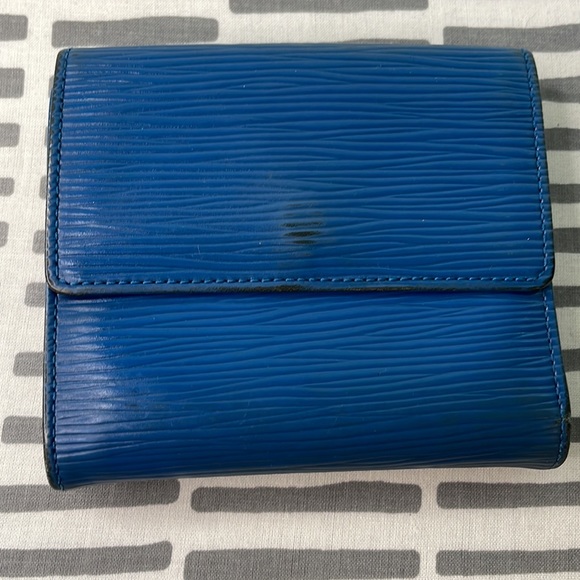 Louis Vuitton Blue Epi Snap close bi fold wallet in great vintage condition - Picture 5 of 15